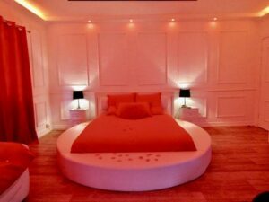 Love Room l'Écrin de Cupidon à La Guerche de Bretagne